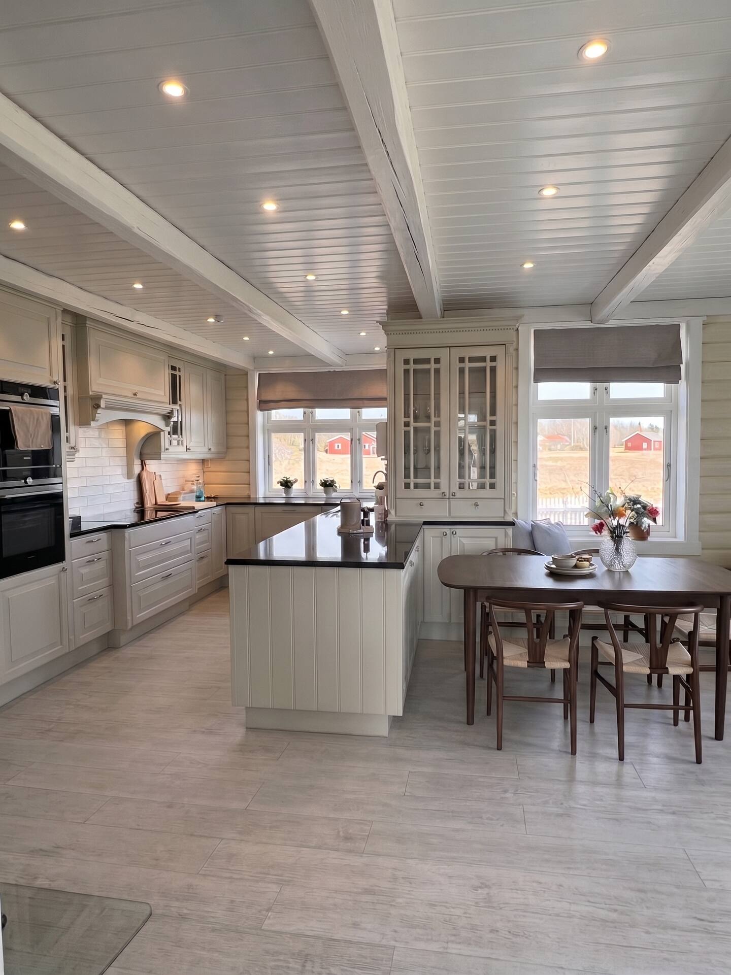 Bo ved sjøen — Viksfjord — 11
